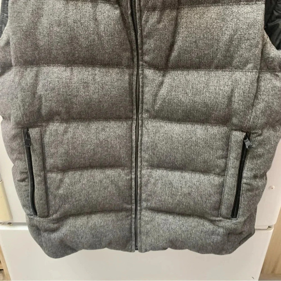 Hugo Boss Darnom  Virgin Wool Blend Reversible Vest with Down Blend Filling - Picture 15 of 16